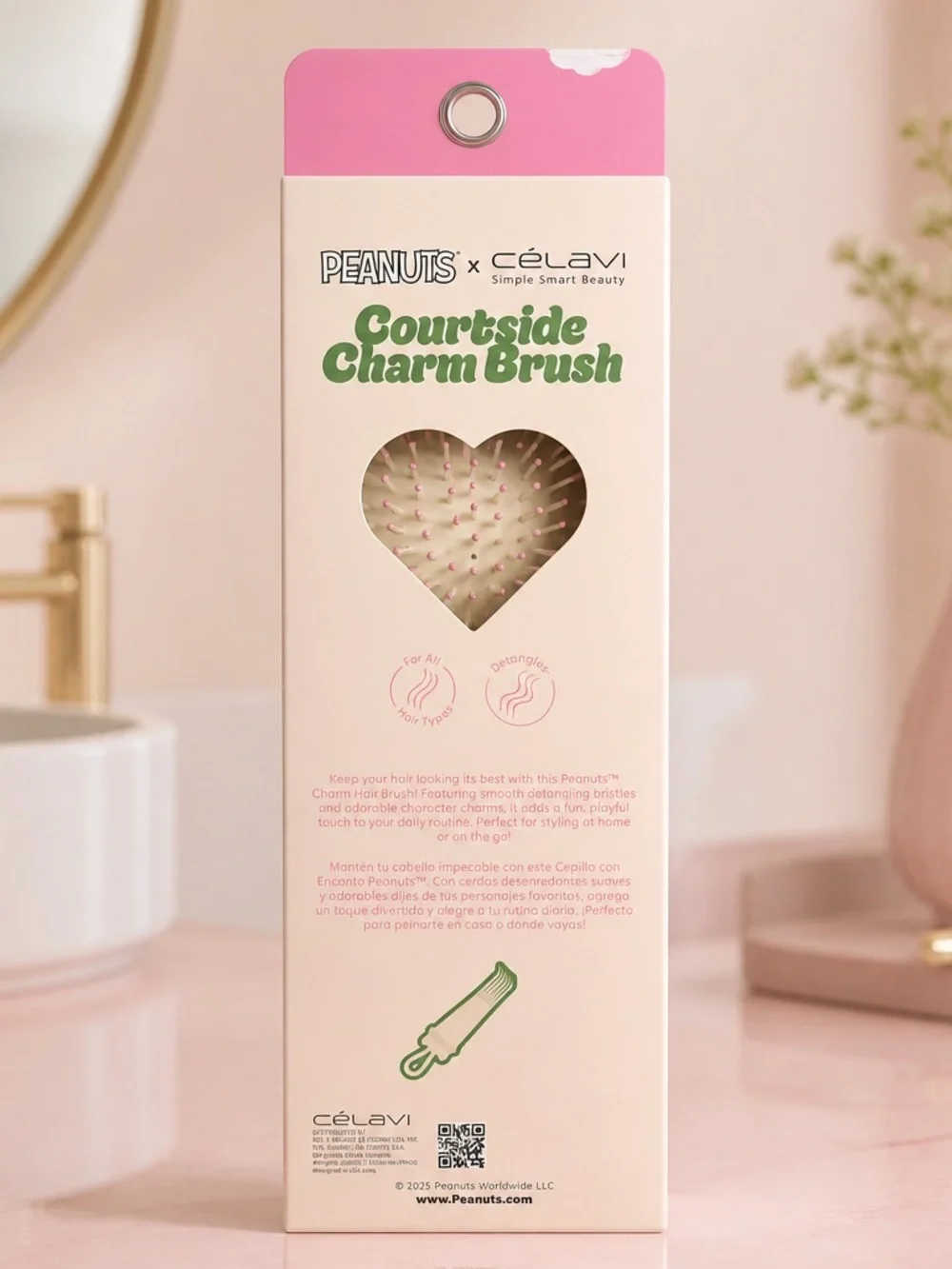 Peanuts x Célavi Snoopy Courtside Charm Hair Brush